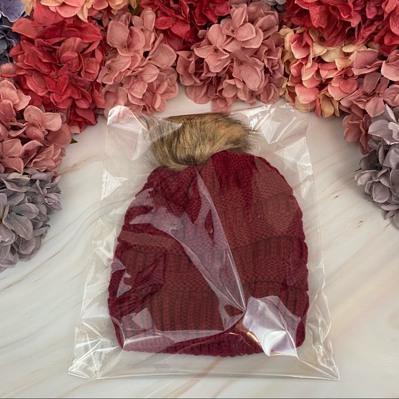 Red Knit Criss Cross Ponytail Pom Pom Beanie - Picture 13 of 15